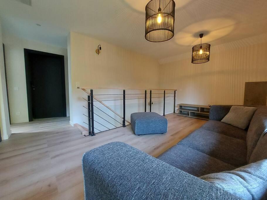 Charmant Et Spacieux Appartement A Quelques Pas Du Lac Duingt Eksteriør bilde